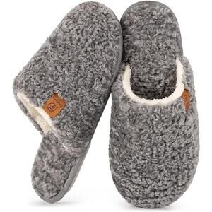 New EverFoams Womens Size 9/10 Gray Fuzzy Slip-on Warm Cozy Memory Foam Slippers